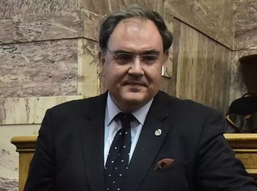 Κορωνοϊός: Προβληματισμός για τους κλειστούς χώρους – Προειδοποίηση για πάνω 5.000 κρούσματα ημερησίως