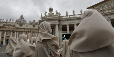 Βατικανό: Όσοι δεν εμβολιαστούν θα χάσουν τη δουλειά τους