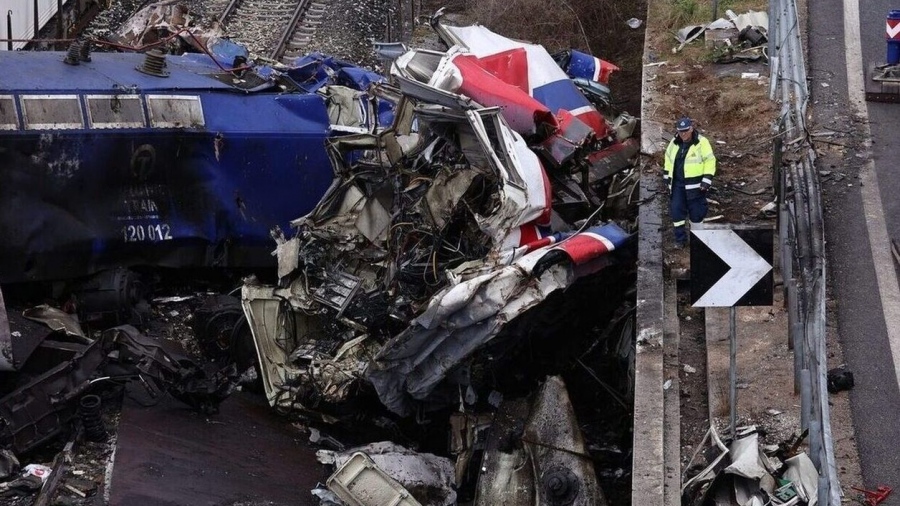 Σφαλιάρα στην κυβέρνηση οι αποκαλύψεις Τερεζάκη για μονταζιέρα στα Τέμπη - Παρέμβαση εισαγγελέα ζητεί η αντιπολίτευση