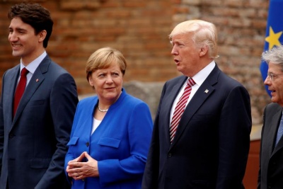 Νέα φραστικά πυρά Trump κατά Γερμανίας – Merkel: Θα απαντήσουμε με αντίμετρα στις ΗΠΑ