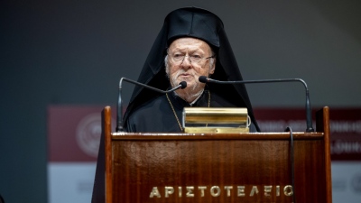 Ανατριχίλα – Βαρθολομαίος στο ΑΠΘ: Είμαστε απόγονοι μιας λαμπρής ιστορίας - Στη Δύση μάς λένε Γραικούς, στην Ανατολή Ίωνες Ρωμιούς, είμαστε Έλληνες