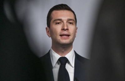 Γαλλία: Ο Bardella ζητά συσπείρωση της δεξιάς για να ταπεινωθεί ο Macron εν όψει της πρότασης μομφής στις 8/9