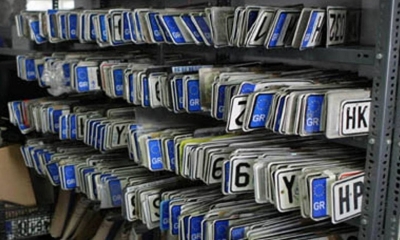 Πάσχα: Ο Δήμος Αθηναίων επιστρέφει από αύριο 11/4 τις πινακίδες αυτοκινήτων και μοτοσικλετών