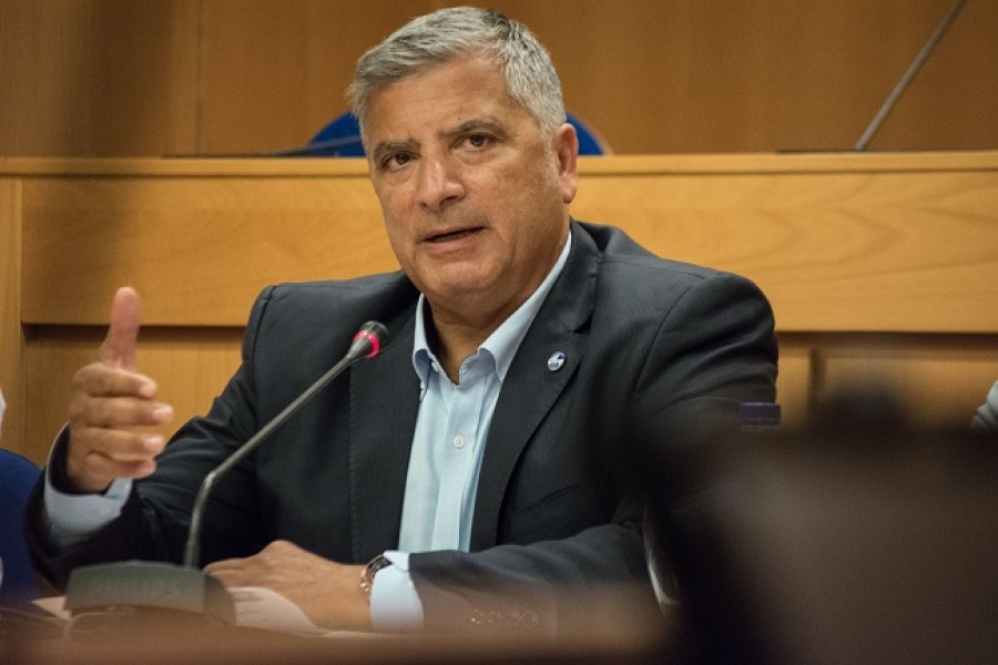 Πατούλης: Να βγει από το καβούκι της η Δούρου – Να ζητήσει συγνώμη ή να παραιτηθεί