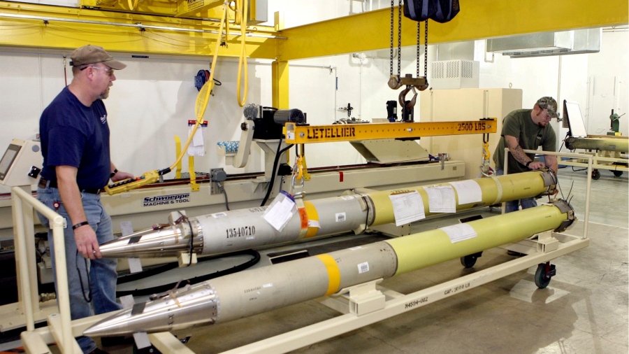 Εξοπλιστικός οργασμός - Οι ΗΠΑ θα αυξήσουν την παραγωγή πυραύλων GMLRS για τo HIMARS σε 19.000 κάθε χρόνο