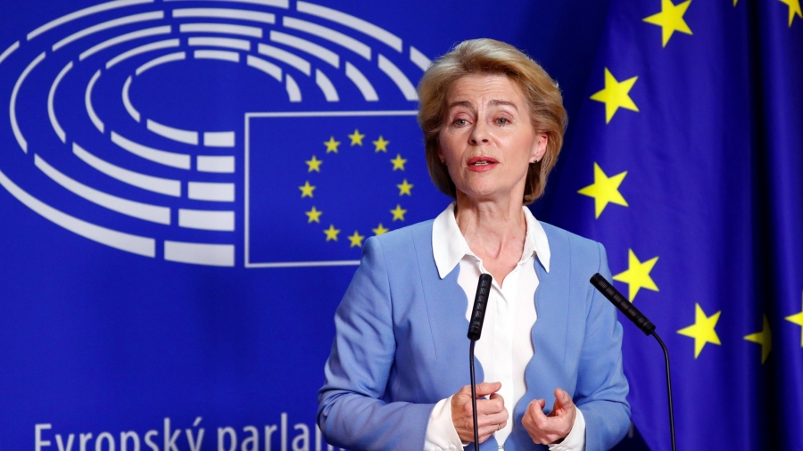 Ursula von der Leyen: Ξεπεράσαμε τους 300 εκατ. εμβολιασμούς κατά της covid στην ΕΕ
