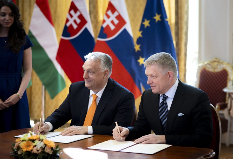 Μέτωπο Fico - Orban κατά της ΕΕ για την απαγόρευση ρωσικού LNG - Λήξη πολέμου στην Ουκρανία έως το 2027