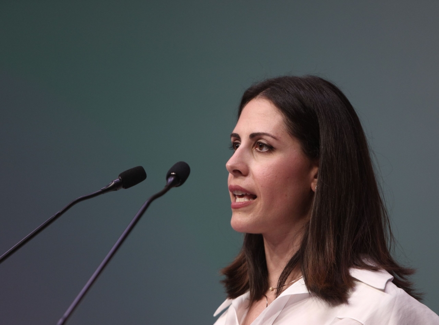 H πρώτη εμφάνιση στην ΕΡΤ της Ελένης Χρονοπούλου - Η ερώτηση για Γεωργούλη, τι απάντησε