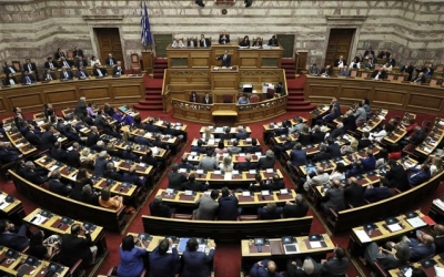 Βουλή: Πέρασε με κυβερνητικούς ψήφους το νέο ασφαλιστικό νομοσχέδιο