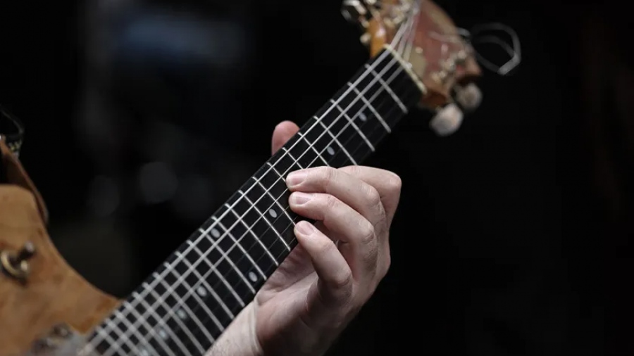 Υπουργείο Πολιτισμού: 45% ελληνική μουσική σε ξενοδοχεία, τουριστικά καταλύματα, ΜΜΜ, λιμάνια, αεροδρόμια, καζίνο