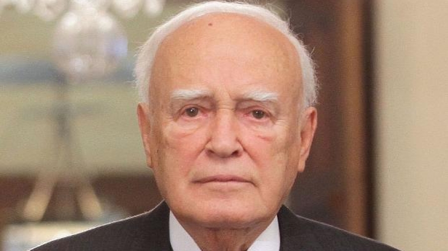 Έφυγε από τη ζωή σε ηλικία 92 ετών ο Κάρολος Παπούλιας - Συλλυπητήρια μηνύματα του πολιτικού κόσμου