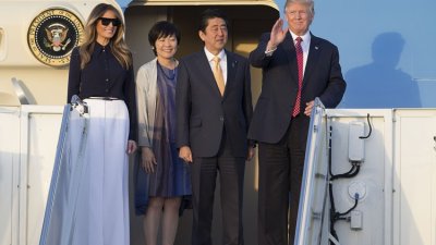 Στην Ιαπωνία ο Trump πρώτος σταθμός της περιοδείας του στην Ασία - Αποφασιστικός απέναντι στη Β. Κορέα