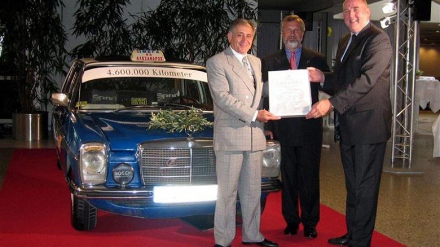 Η απίστευτη ιστορία του Θεσσαλονικιού ταξιτζή που έκανε 4,6 εκατομμύρια χλμ με το ίδιο αμάξι