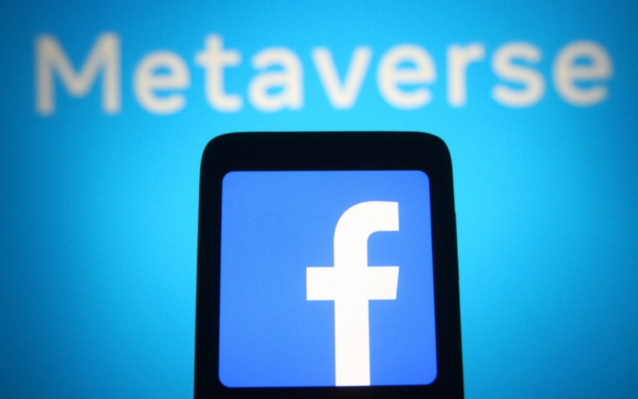 Φουντώνουν οι φήμες ότι το Facebook σχεδιάζει να αλλάξει το όνομά του