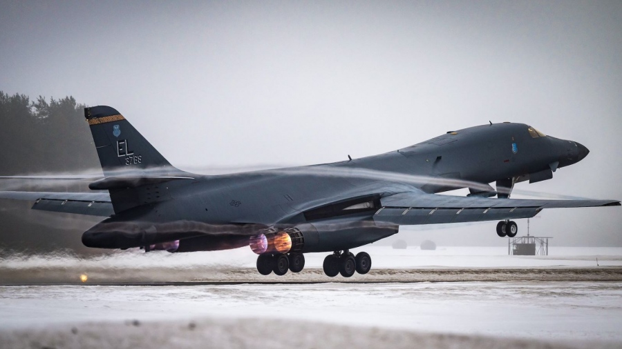 Καταιγιστικές εξελίξεις - Τουλάχιστον 32 αμερικανικά αεροσκάφη κατέφθασαν στην Ευρώπη - Με το δάκτυλο στη σκανδάλη οι ΗΠΑ