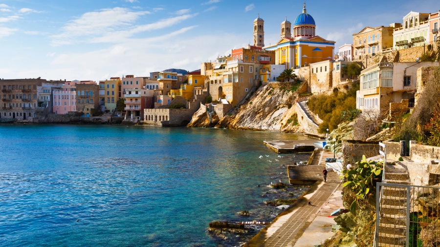 Σε ανοδική τροχιά η αγορά ακινήτων στις Κυκλάδες – Ξεχωρίζει η Σύρος