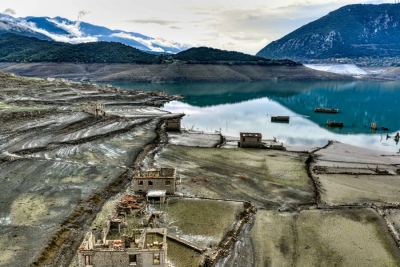 Εφιάλτης λειψυδρίας - Εικόνες αποκάλυψης στη λίμνη Μόρνου