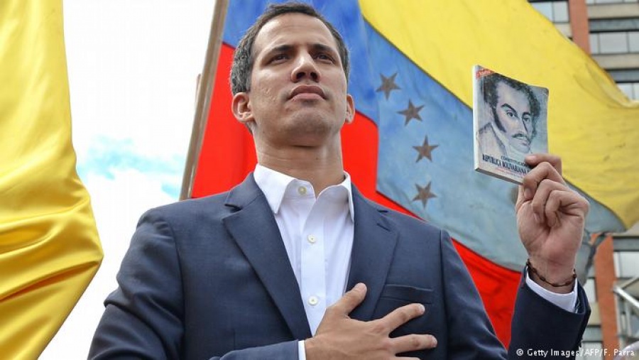 Guaido: Εγγυημένο το μέλλον της Βενεζουέλας, απομονώνεται ο Maduro
