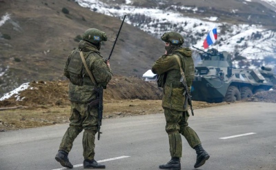 Πολεμική φωτιά στον Καύκασο – Φεύγει ο ρωσικός στρατός από το Nagorno Karabakh, η Αρμενία θα πληρώσει ακριβά τη στροφή στη Δύση