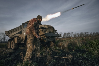 Η Μ. Βρετανία βλέπει πόλεμο στην Ουκρανία για ακόμα 12 μήνες – Δεν θα σταματήσει