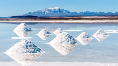 Η Βολιβία αναζήτα επενδύσεις για τη βιομηχανία λιθίου της - Αποτρεπτικός παράγοντας ο πρέοδρος Morales
