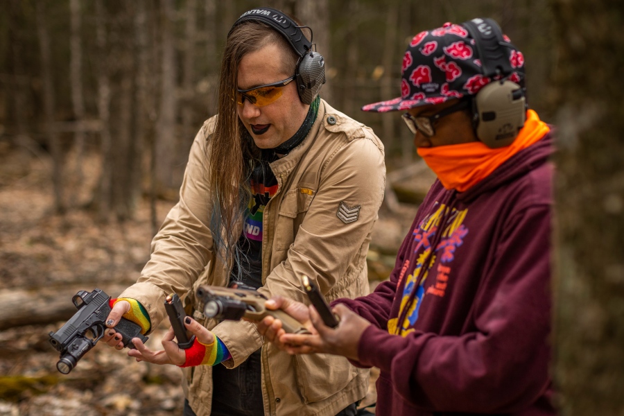 Trump ισοπεδώνει την woke παράνοια: Ελεύθερη οπλοκατοχή στις ΗΠΑ, εκτός από trans άτομα – Έχουν ψυχικές διαταραχές