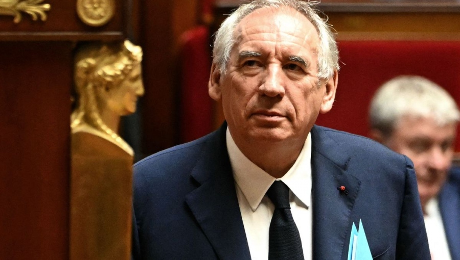 Παραιτήθηκε ο Bayrou μετά την πτώση της κυβέρνησης στη Γαλλία - Τα σενάρια για τον διάδοχο - Προσεχώς χρέος, οργή και... κρίση