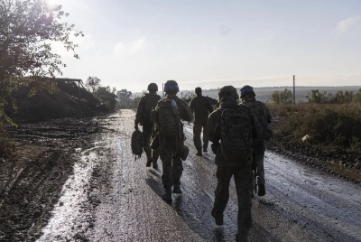 Ουκρανοί στρατιώτες παραδόθηκαν μαζικά στο Donetsk – Το καθεστώς Zelensky τους ζήτησε να κρατήσουν θέσεις…χωρίς πυρομαχικά