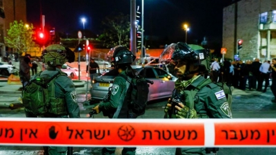 Ιερουσαλήμ - επίθεση ενόπλου σε συναγωγή: Συνελήφθησαν 42 άτομα - Ο ισραηλινός στρατός ενισχύει τις δυνάμεις του στη Δυτική Όχθη