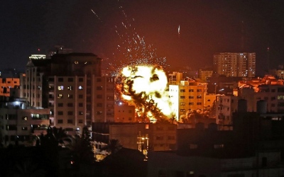 Πιο φονικά τα χτυπήματα του Ισραήλ στη Γάζα, μετά τη σφαγή με 500 νεκρούς – Hersh: Ο Netanyahu σχεδιάζει μία Hiroshima