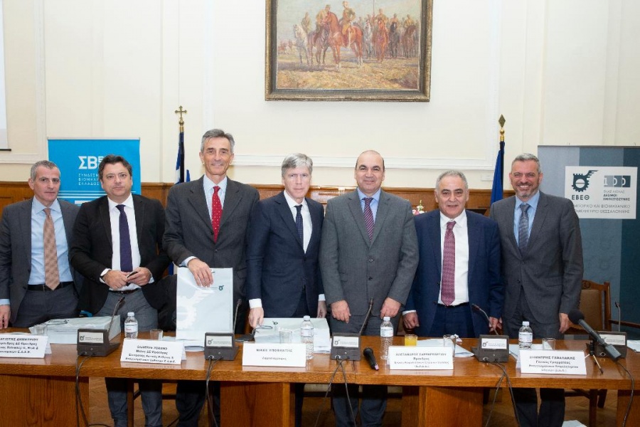 Χατζηθεοδοσίου (ΕΕΑ): Κίνητρα στις επιχειρήσεις για ασφάλιση