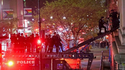 ΗΠΑ: Μπαράζ αστυνομικής βίας στα πανεπιστήμια της Νέας Ορλεάνης και Αριζόνα - Δακρυγόνα και 14 συλλήψεις