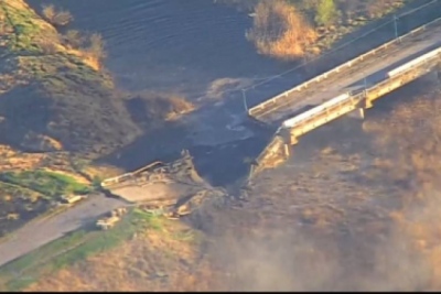 Αναπάντεχο και σοκαριστικό: Γέφυρα στην Zaporozhia χτυπήθηκε σφοδρά από ρωσική αεροπορική επιδρομή