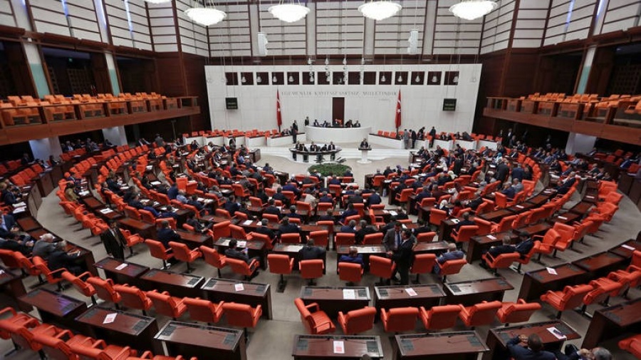 Τουρκία: Μπροστά με 44% στις βουλευτικές εκλογές το κόμμα του Erdogan - Στο Κοινοβούλιο το φιλοκουρδικό κόμμα