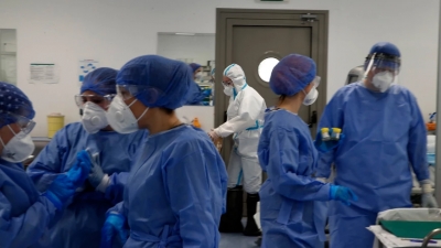 Κορωνοϊός: Στα 23.621 τα ημερήσια (18/3) κρούσματα στην Ελλάδα – Στους 354 οι διασωληνωμένοι, 55 νέοι θάνατοι