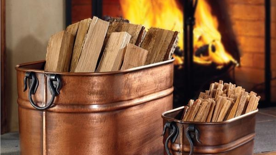 DW: Εν μέσω καύσωνα, οι Γερμανοί αποθηκεύουν καυσόξυλα και πέλετ για το χειμώνα