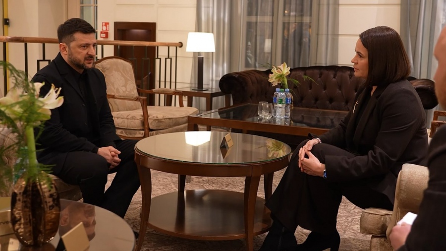 Συμμαχία του διαβόλου κατά της Λευκορωσίας - Ο Zelensky μαζί με την αντιπολίτευση επιχειρούν ανατροπή του Lukashenko