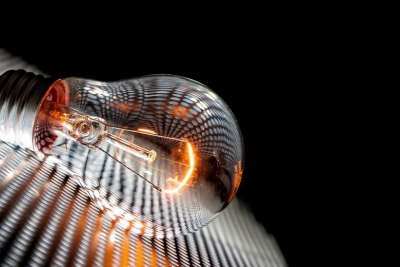 ΡΑΕ: Έγιναν οι αλλαγές που ζητούσε από τους προμηθευτές για τις εκπτώσεις των τιμολογίων ρεύματος