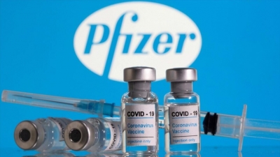 Μελέτες για γ’ δόση Pfizer: Αυξάνει την προστασία έναντι της Delta, άγνωστη η διάρκεια της