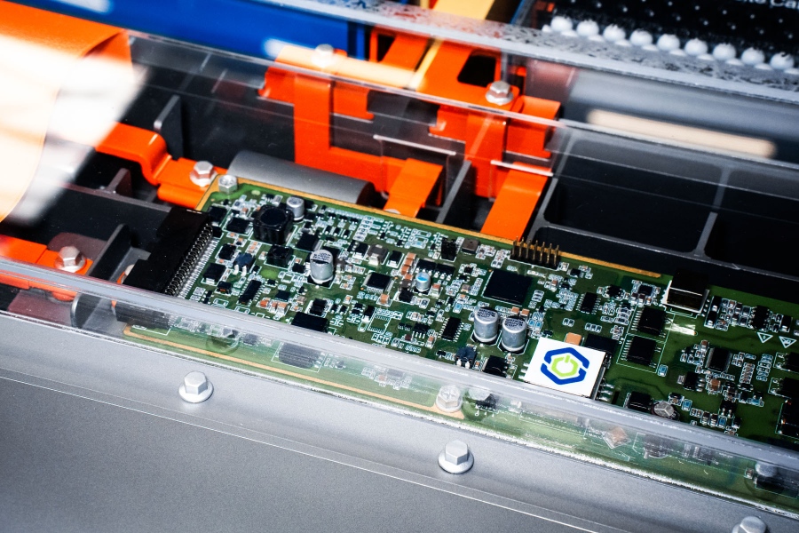 Η Κίνα ελέγχει τις μπαταρίες των ηλεκτρικών: Το τεράστιο προβάδισμα και η δύσκολη «επιστροφή» της Ευρώπης