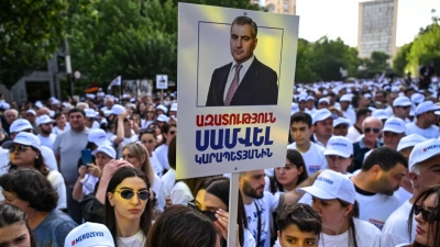 Ειδικός προειδοποιεί: Η Αρμενία μετατρέπεται σε νέο πεδίο μάχης στον παγκόσμιο υβριδικό πόλεμο