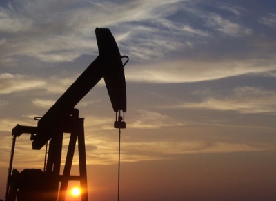 Υποχώρηση στις τιμές πετρελαίου με το βλέμμα στραμμένο στον ΟΠΕΚ, έχασε τα 80 δολάρια το Brent