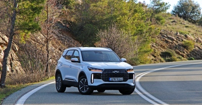 Δοκιμάζουμε το οικονομικό Chery Tiggo 4 1.5 Full Hybrid 204 PS