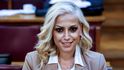 Άγριο επεισόδιο Χρηστίδου – Μπάρκα στη Βουλή: «Αν ξαναγελάσεις όταν μιλάω, θα σου σπάσω τα μούτρα» - «Φαλλοκρατική αθλιότητα»