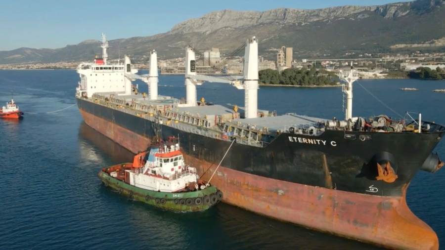 Αναστάτωση στα ρωσικά ΜΜΕ: Ένας Ρώσος τραυματίστηκε από την επίθεση των Houthis στο ελληνικό τάνκερ Eternity C