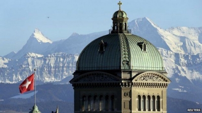 Αντιδρά το ισχυρότερο κόμμα του ελβετικού κοινοβουλίου στην ομιλία Zelensky: «Παραβιάζει την ουδετερότητα της χώρας»