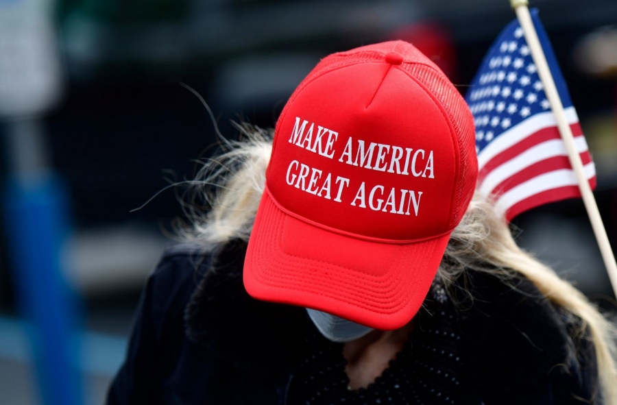 Επείγον μήνυμα MAGA σε Trump: Εάν οι ΗΠΑ χτυπήσουν Ιράν, οι Ρεπουμπλικάνοι θα διασπαστούν και θα χάσουν την εξουσία