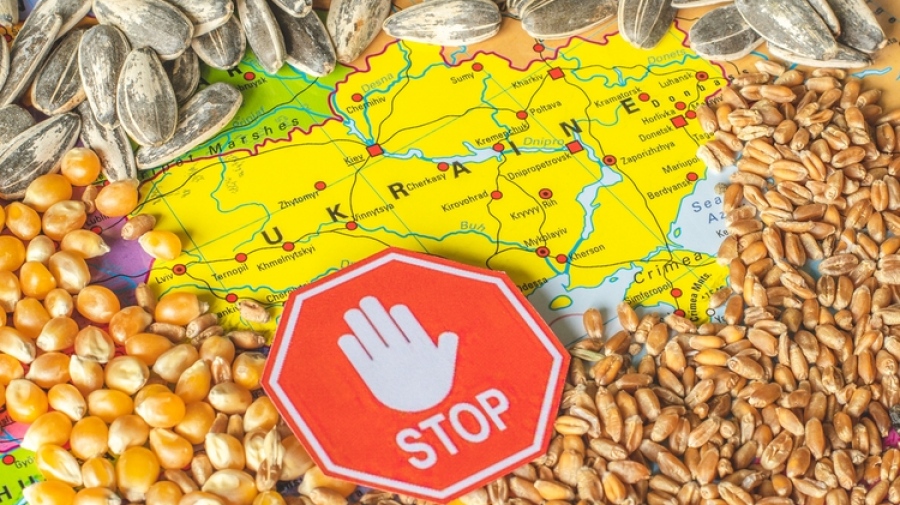 Ουκρανία: Οξύνει τη σύγκρουση με τη σύμμαχο Πολωνία - «Παράνομοι οι περιορισμοί που επιβάλλετε στο εμπόριο των σιτηρών μας»