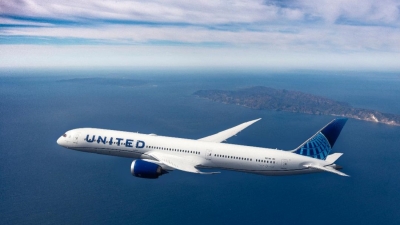 Η United Airlines προσθέτει νέες πτήσεις προς Ελλάδα, Κροατία και Ισλανδία