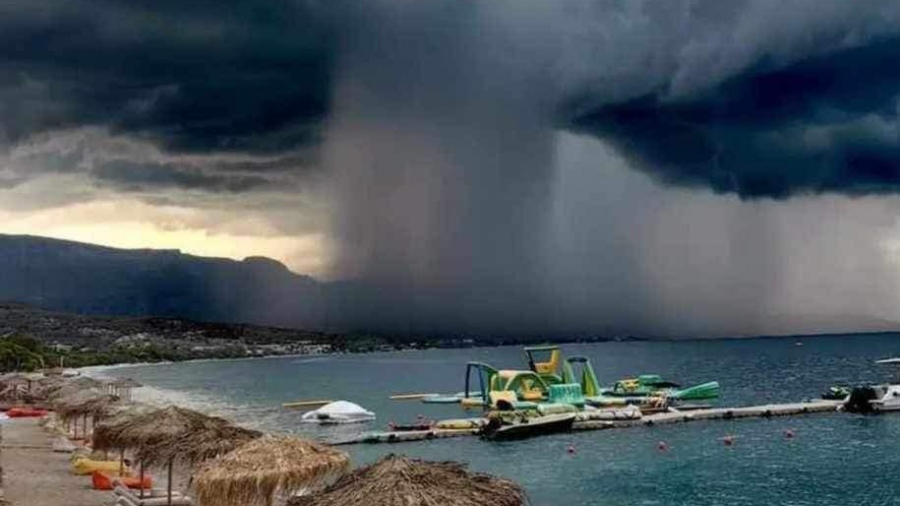 Σκηνικό... Αποκάλυψης στους Αγίους Θεοδώρους - Η viral φωτογραφία